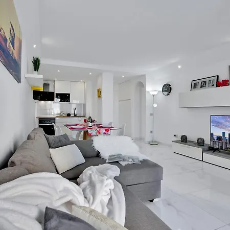 Paradise Luxury Apartment